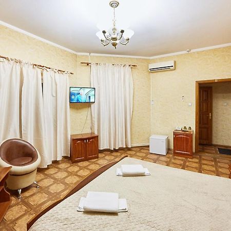 Hotel Barbaris Kiev Esterno foto